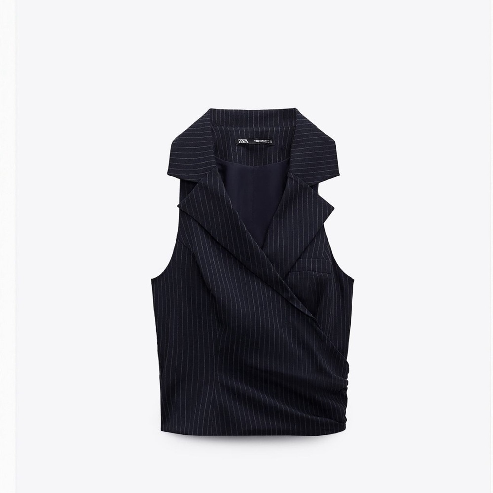 Zara women’s Pinstripe vest. Navy blue and/ sand stripe. Size M